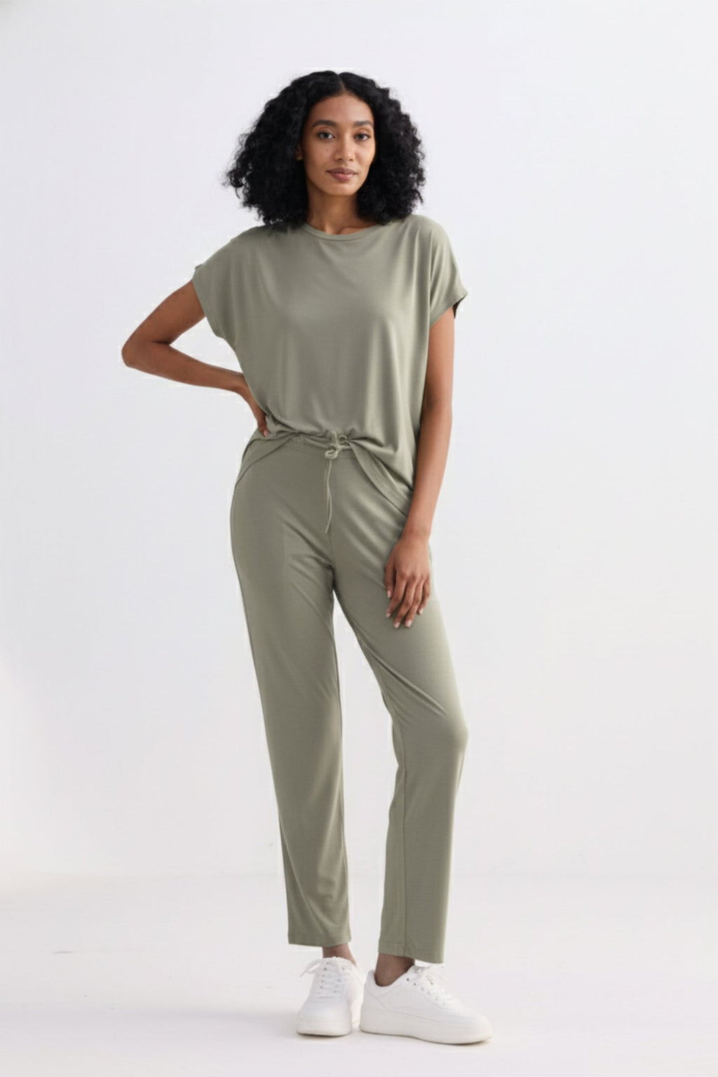 Relaxed Tee in Olive